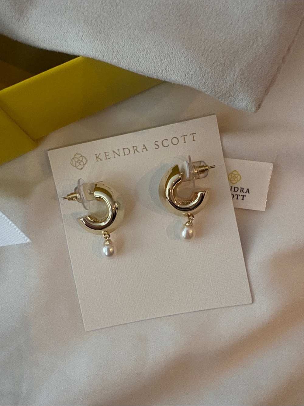 Kendra Scott Oakland Pearl Gold Huggie Earrings - Picture 3 of 10